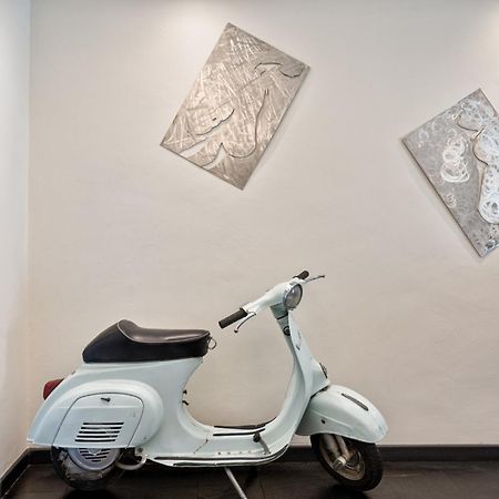 Acadamis - Garibaldi 9 Bis - Piazza Castello Apartman Torino Kültér fotó
