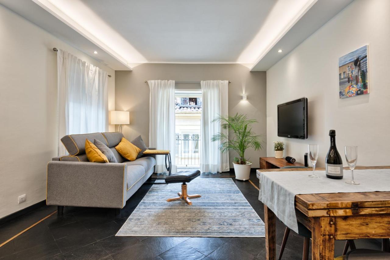 Acadamis - Garibaldi 9 Bis - Piazza Castello Apartman Torino Kültér fotó