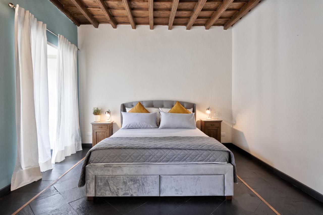 Acadamis - Garibaldi 9 Bis - Piazza Castello Apartman Torino Kültér fotó