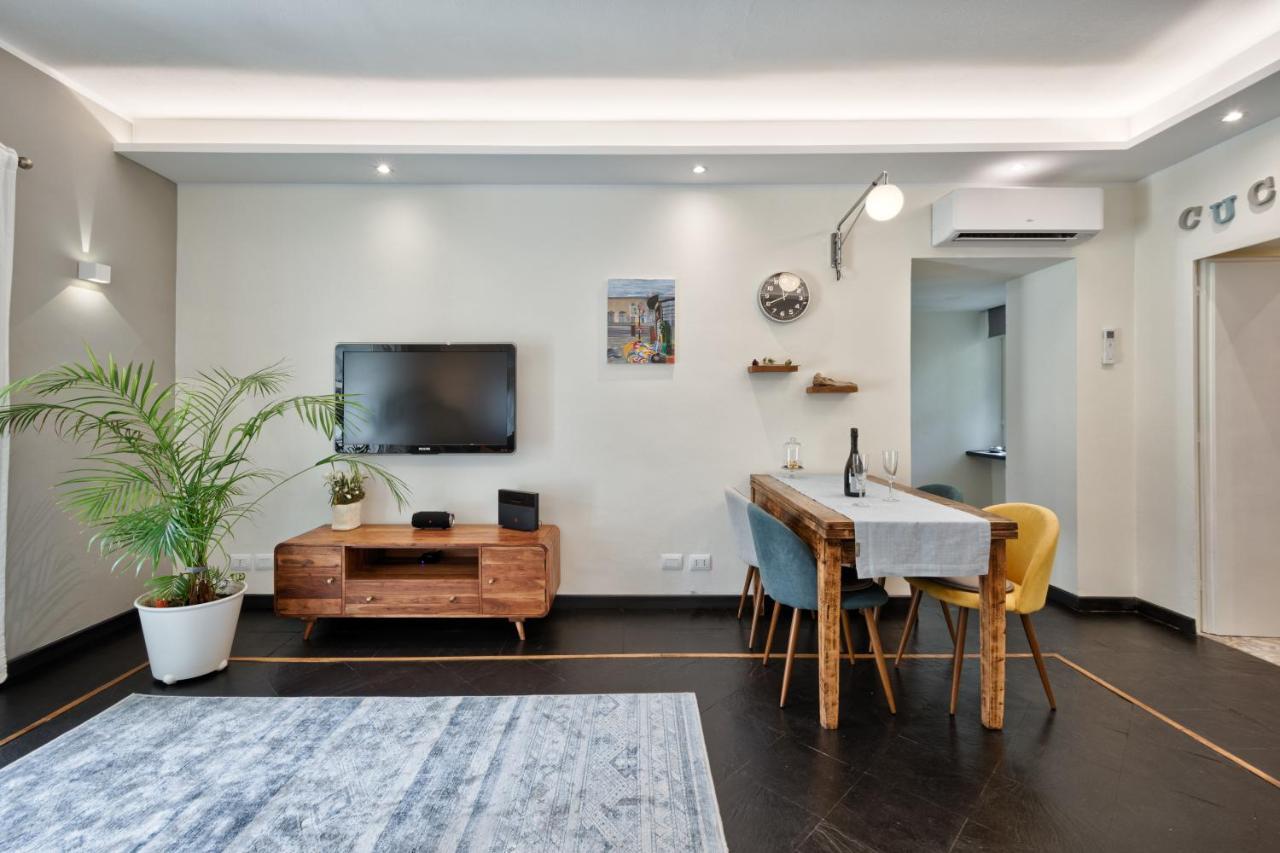 Acadamis - Garibaldi 9 Bis - Piazza Castello Apartman Torino Kültér fotó