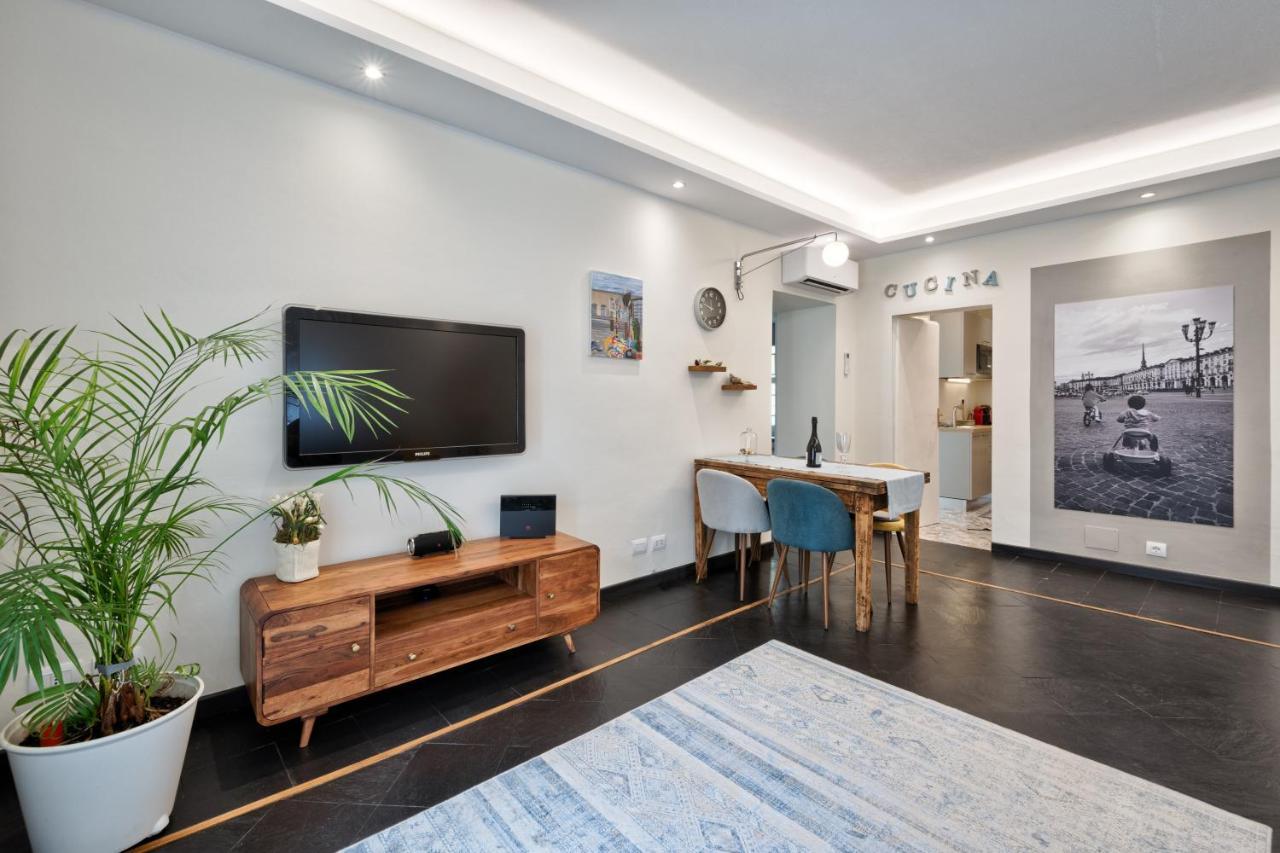 Acadamis - Garibaldi 9 Bis - Piazza Castello Apartman Torino Kültér fotó