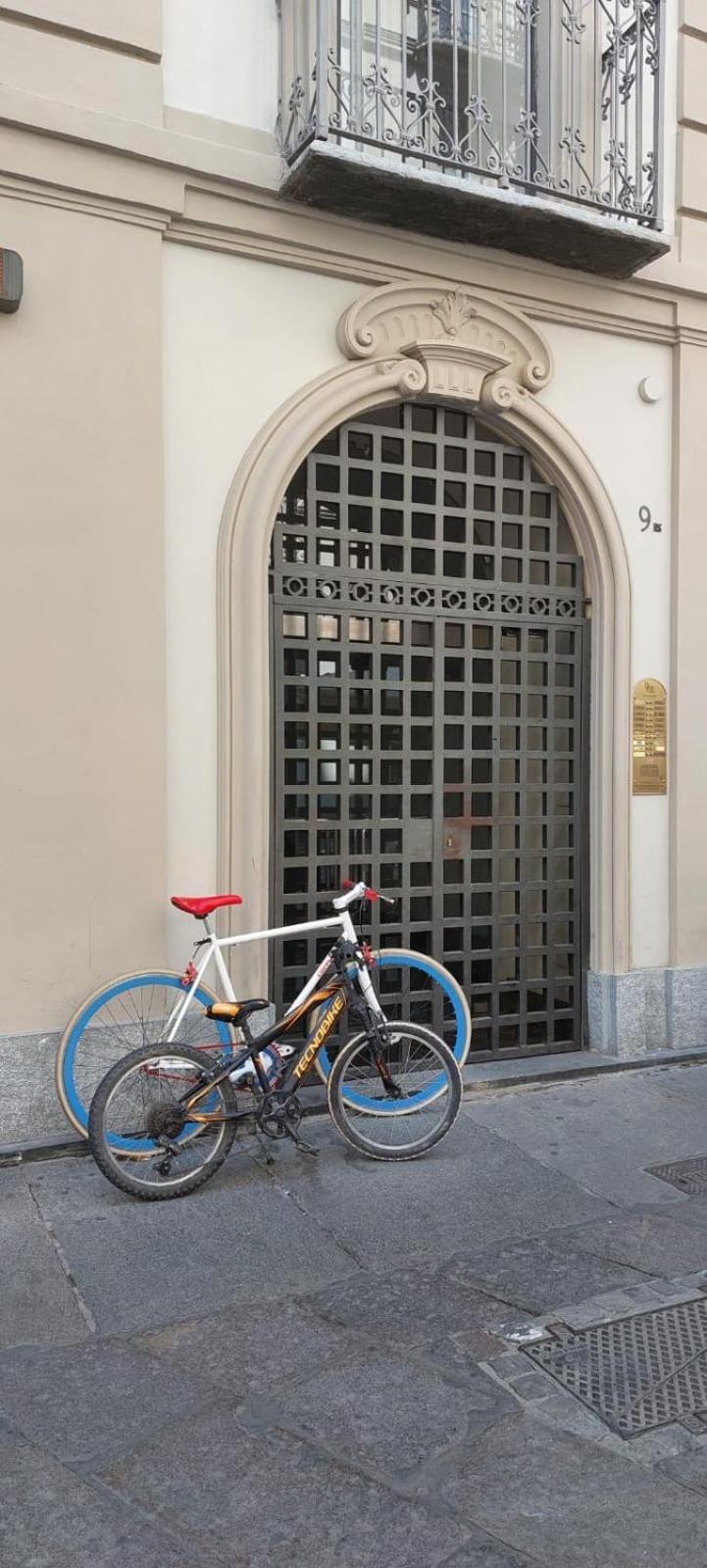 Acadamis - Garibaldi 9 Bis - Piazza Castello Apartman Torino Kültér fotó